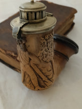 Charger l'image dans la galerie, Fourneau à pipe en écume de mer 18ème probablement hollandais, décors vie rurale.
