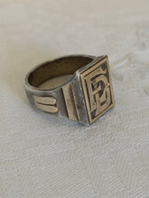 Charger l'image dans la galerie, Chevalière art déco en argent massif et monogramme en or "ED"
