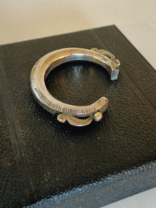 Bracelet en argent creux  ethnique,  Hmong Laos Vietnam chine