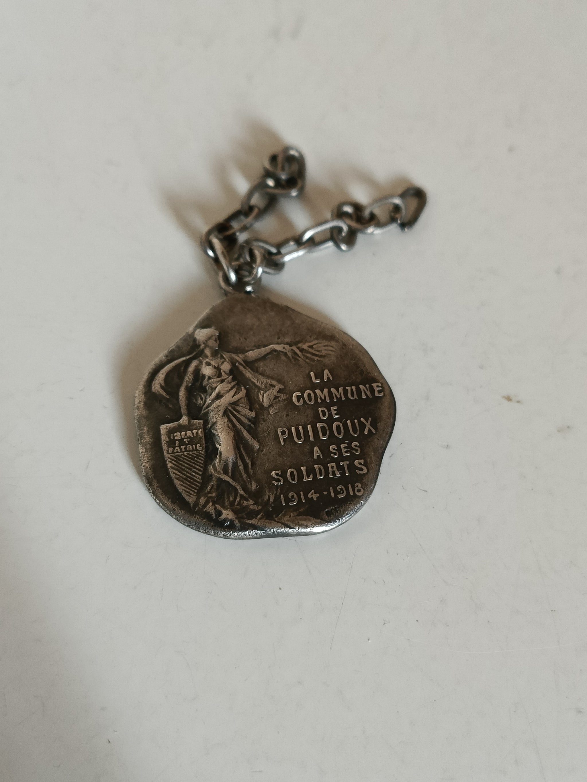 Broche Ancienne Porte-photo En Argent Massif 925 - Décor Louis XV Avec Soldat WWI