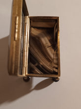 Charger l&#39;image dans la galerie, Petit coffret en agate et laiton doré , époque Napoléon III
