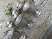 Charger l'image dans la galerie, Série de 10 calices à vin en étain, type capucin XVIIE, fabrication Italie de haute qualitée. Maître potier à identifier. Travail XXÈME
