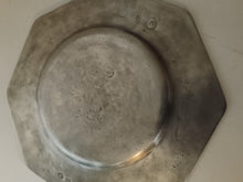 Charger l'image dans la galerie, Série de 6 dessous de plat en étain style XVIIE fabricant italien Giorgio Tabellini de haute qualité

