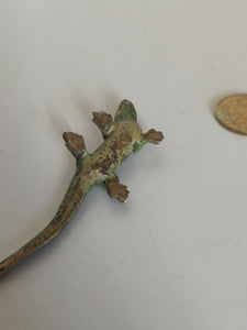 Lezard bronze de Vienne peint à la main et signé début Xxème , longueur 12cm