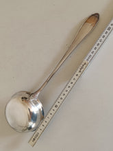 Charger l&#39;image dans la galerie, Jezler la reine grande louche en argent massif 0.800 , 210g
