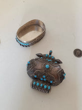 Charger l'image dans la galerie, Boîte Gau porte bonheur, pendentif  Thibetain en argent massif
