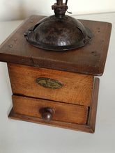 Charger l'image dans la galerie, Peugeot France moulin à café ou autre grain , en bois de hêtre, fin XIXÈME début Xxème
