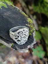Charger l'image dans la galerie, Bague moderniste en argent massif
