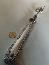 Charger l'image dans la galerie, Émile Puiforcat à Paris , grande fourchette à viande. Manche argent style Empire, en parfait état. Travail début XXÈME
