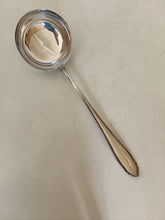 Charger l&#39;image dans la galerie, Jezler la reine grande louche en argent massif 0.800 , 210g
