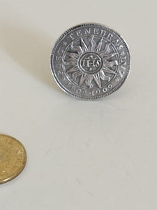 Médaille Protestante badge argenté, 400 ans de Calvin