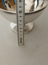 Charger l&#39;image dans la galerie, Antoine Mercier (1755-1820 )Coupe sur pied vieux Lausanne en argent massif, fin XVIIIÈME début XIXÈME Poids 200g sobre et élégant
