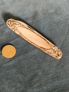 Petit couteau de poche art déco , lame en Inox Solingen, plaque en argent massif .