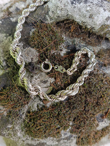 Bracelet en argent mailles tressés.