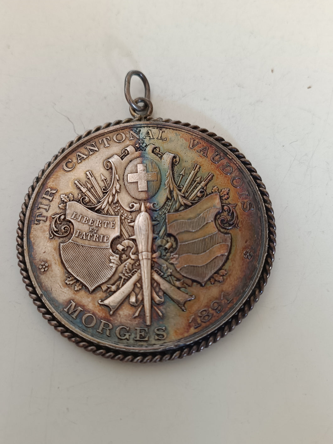 Médaille tir cantonal Vaudois Morge 1891 en argent , montée en pendentif.