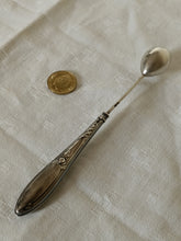 Charger l'image dans la galerie, Object mystère à identifier ! Trouvé bravo à Monsieur X. Qui a identifié cet objet! Œuf à repriser les gants en peau, peut aussi être utilisé en couture pour boucher les trous !
