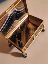 Charger l&#39;image dans la galerie, Petit coffret en agate et laiton doré , époque Napoléon III
