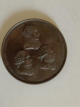 Charger l&#39;image dans la galerie, CONSULAT Médaille, Paix d&#39;Amiens en bronze , fait à Paris 1802 92g
