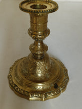 Charger l'image dans la galerie, Petit bougeoir de toilette en bronze , style régence. D'époque XIXÈME
