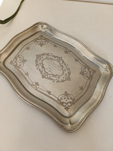 Plateau en Maillechort guilloché main ,fin XIXÈME offert au garde frontière de Genève.