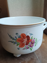 Charger l'image dans la galerie, Meissen rafraîchissoir à bouteille ou cache pot en porcelaine fine allemande peinte à la main
