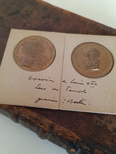 Charger l'image dans la galerie, France rare paire de médaille fin XVIIIÈME (1794), enfants royaux de Louis XVI et Marie Antoinette par Loos gravé à Berlin .
