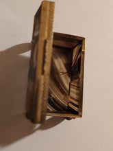 Charger l&#39;image dans la galerie, Petit coffret en agate et laiton doré , époque Napoléon III
