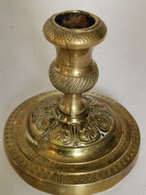 Charger l'image dans la galerie, Petit bougeoir de toilette d'époque restauration en bronze
