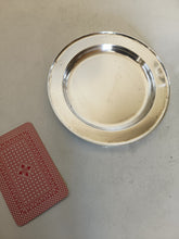 Charger l&#39;image dans la galerie, Spitzbarth orfèvre à Zurich, petite assiette creuse en argent massif 0,925 .
