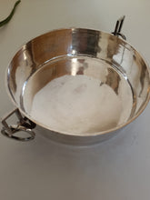 Charger l&#39;image dans la galerie, Rare plat creux d&#39;époque Directoire en argent premier titre Français
