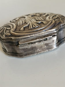 Rare boîte en argent massif ottomane 18ème, avec trois poinçons et quelques usures du temps