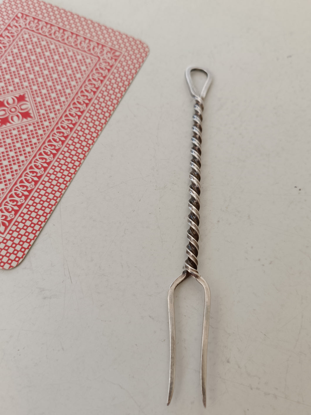 Petite fourchette double pic torsadée, argent massif 0.830 , début Xxème