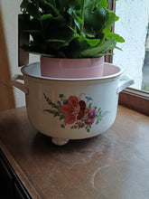 Charger l'image dans la galerie, Meissen rafraîchissoir à bouteille ou cache pot en porcelaine fine allemande peinte à la main
