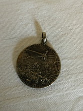 Charger l'image dans la galerie, médaille commémorative française en argent datant de 1914-1915 .

