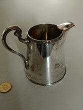 Charger l&#39;image dans la galerie, Jezler ancien , crémier en argent massif 0.800 fin XIXÈME début Xxème. 86g
