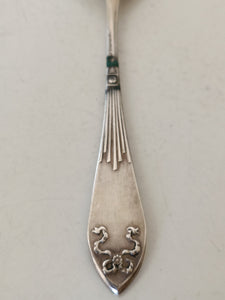 Cuillère à café solitaire en argent massif Allemand, début Xxème dans le style Louis XVI