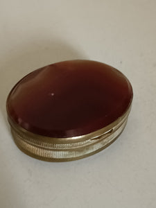 Boîte en cornaline et métal , fin XIXÈME