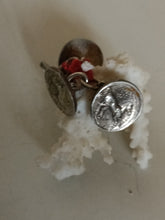 Charger l'image dans la galerie, Paire de boutons de manchette en argent massif, copie de drachme romain
