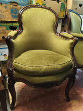 Charger l&#39;image dans la galerie, Rare paire de fauteuils cabriolets style Louis XV en palissandre. À recouvrir
