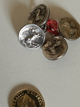 Charger l'image dans la galerie, Paire de boutons de manchette en argent massif, copie de drachme romain
