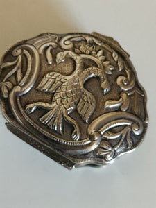 Rare boîte en argent massif ottomane 18ème, avec trois poinçons et quelques usures du temps