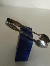 Charger l'image dans la galerie, Klamen Allemagne pince à sucre en métal argenté , motif art nouveau lière
