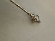 Charger l'image dans la galerie, Cuillère à servir en argent massif décors mascaron Allemagne fin XIXÈME début Xxème 23,5cm 72g

