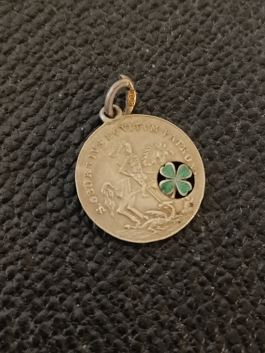 St George médaille de protection et chance en argent et emaille.