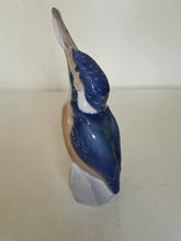 Charger l&#39;image dans la galerie, Martin pécheur royal Copenhague en porcelaine dure. Parfait état XXème
