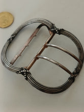 Charger l&#39;image dans la galerie, Boucle de ceinture en argent massif style Louis XVI, orfèvre français
