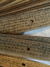 Charger l'image dans la galerie, Sri Lanka, sud de l'Inde, rare manuscrit bouddhiste sur feuille de banane . Probalne XIXÈME . Langage Tamoul
