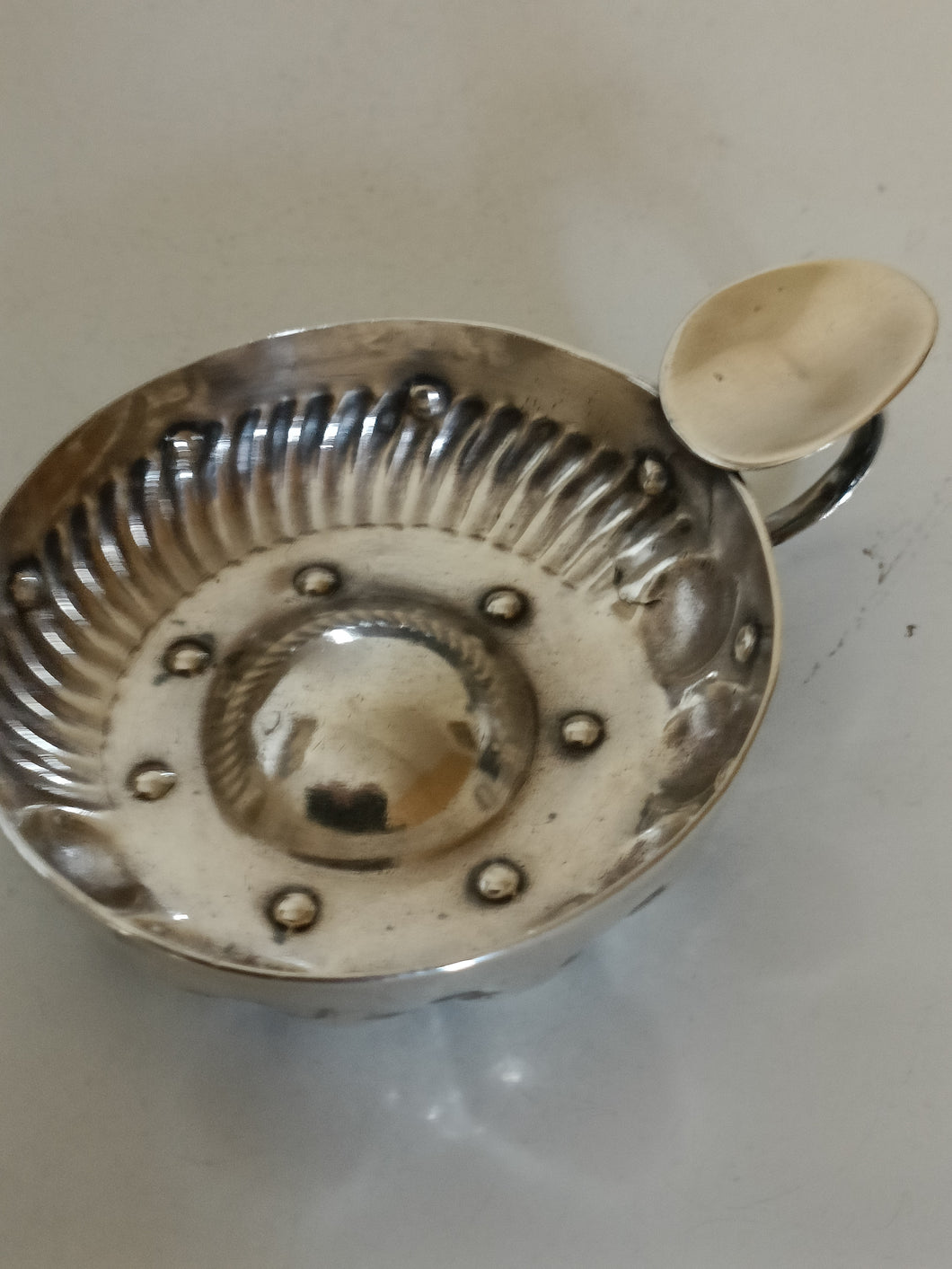 Tastevin en argent massif Français fin Xviiième poinçons effacés