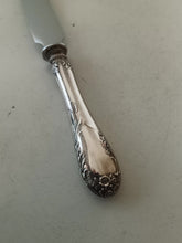 Charger l'image dans la galerie, Jezler Schilf ( roseau) couteau à tarte ou gâteau manche argent massif 0.800 et lame inox
