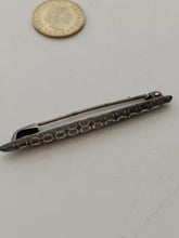 Charger l'image dans la galerie, Petite broche en argent niellé vers 1900
